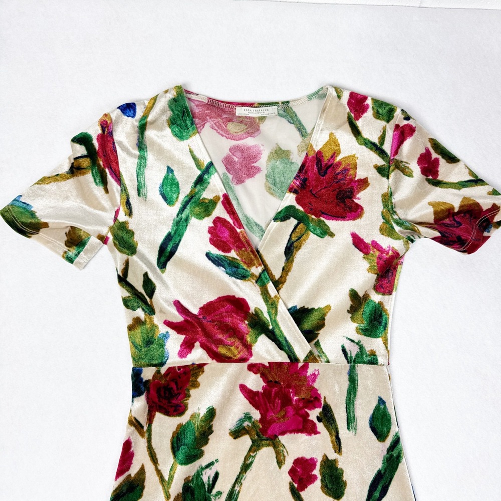 ZARA Trafaluc Floral Velvet Midi Dress Cream Pink Green Blue Short Sleeve - Picture 3 of 7